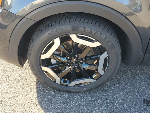 Certified 2024 Kia Telluride S w/ S Sunroof Package image 39