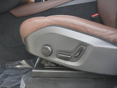 Used 2024 Volvo XC90 T8 Plus w/ Protection Package image 38