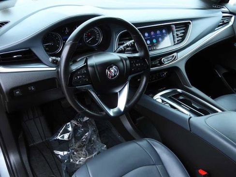Used 2023 Buick Enclave Essence image 2