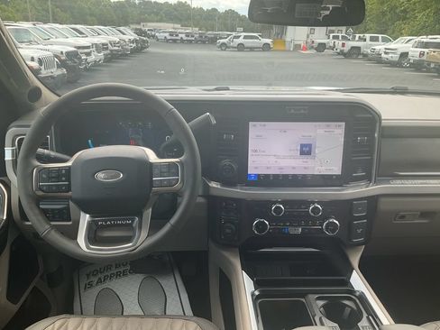 New 2026 Ford F250 Platinum w/ Platinum Plus Package AWD/4WD image 20