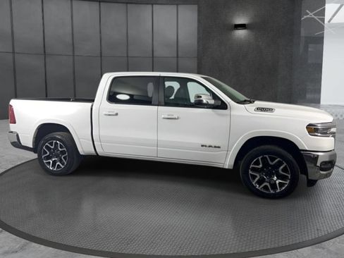 Used 2025 RAM 1500 Laramie AWD/4WD image 4
