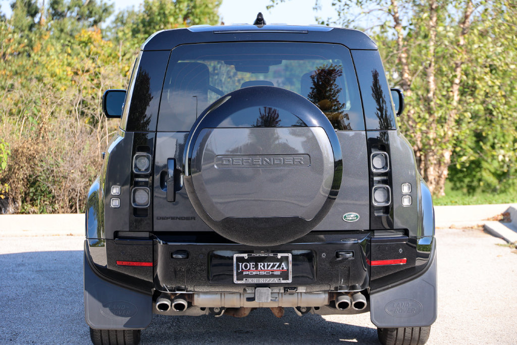 Used 2023 Land Rover Defender 110 V8 AWD/4WD image 41