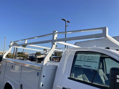 New 2024 GMC Sierra 3500 Pro image 31