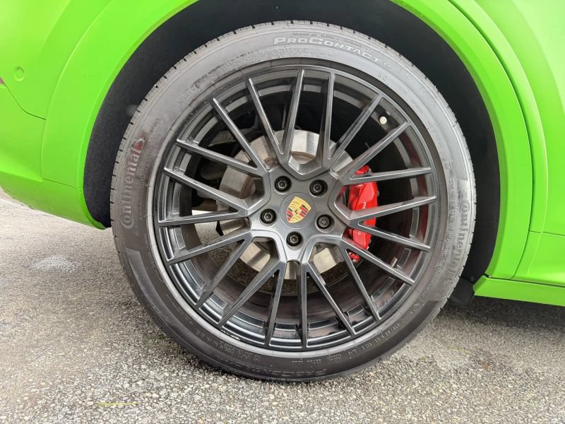 Used 2023 Porsche Cayenne GTS AWD/4WD image 38