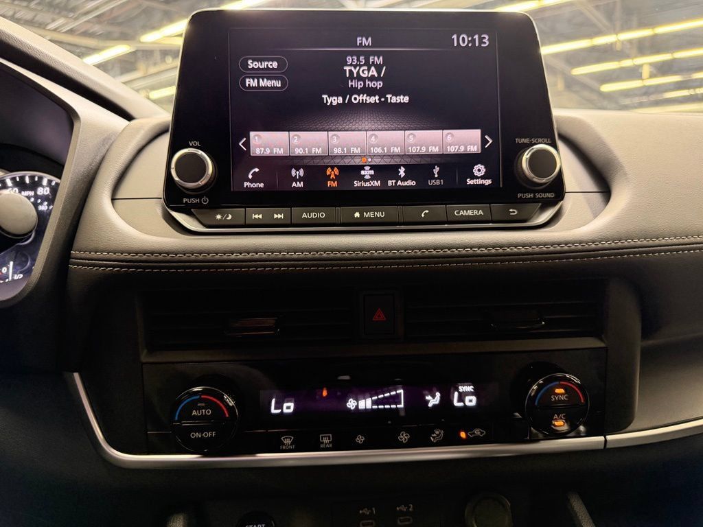 Used 2026 Nissan Rogue SV FWD image 26