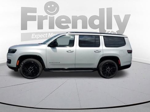 Used 2024 Jeep Wagoneer Series II w/ Convenience Group I AWD/4WD image 2