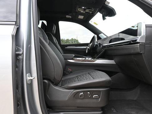 Certified 2025 Cadillac Escalade Sport Platinum w/ LPO, Floor Liner Package AWD/4WD image 27