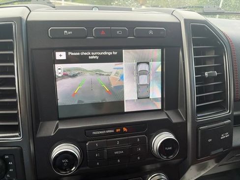 Used 2019 Ford F150 Lariat w/ Equipment Group 502A Luxury AWD/4WD image 15