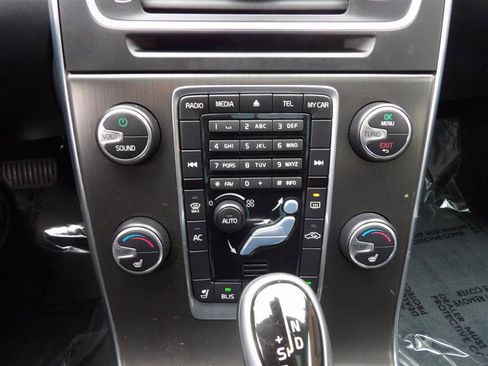 Used 2015 Volvo S60 T5 Premier image 23