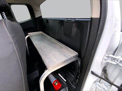 Used 2022 Chevrolet Colorado LT w/ Fleet Safety Package RWD image 18