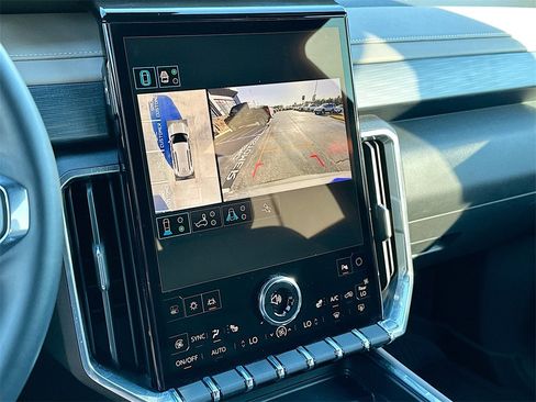 New 2025 GMC Acadia Elevation w/ Elevation Premium Package image 23