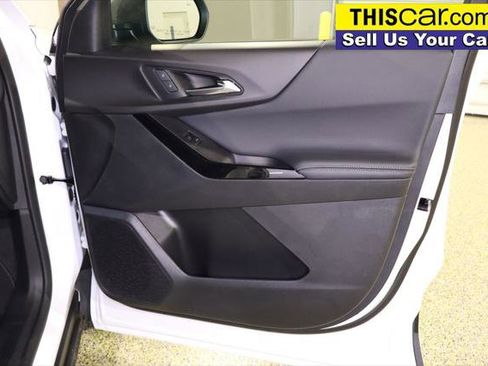 Used 2026 Chevrolet Equinox LT w/ Convenience Package II FWD image 38