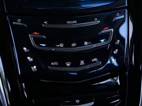 Used 2019 Cadillac Escalade Premium Luxury RWD image 39