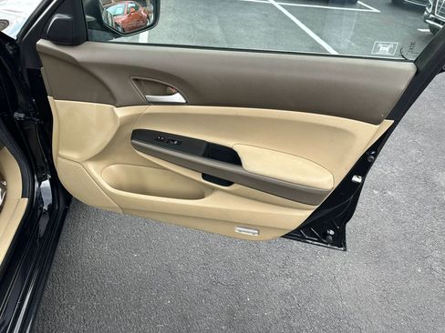 Used 2010 Honda Accord LX-P image 15