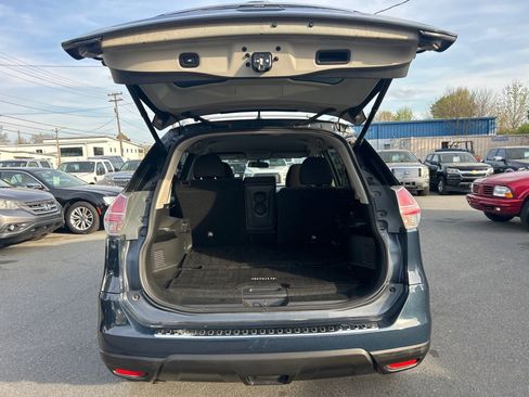 Used 2016 Nissan Rogue SV w/ SV Premium Package image 9