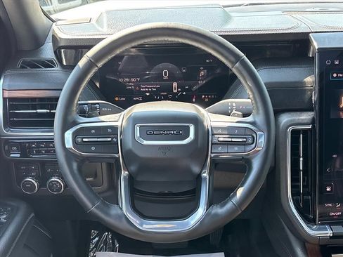 Used 2026 GMC Yukon Denali w/ Sun & Power Step Package AWD/4WD image 24