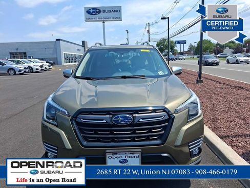 Used 2023 Subaru Forester Touring AWD/4WD image 2