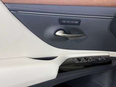 New 2025 Lexus ES 350 w/ Premium Package image 12