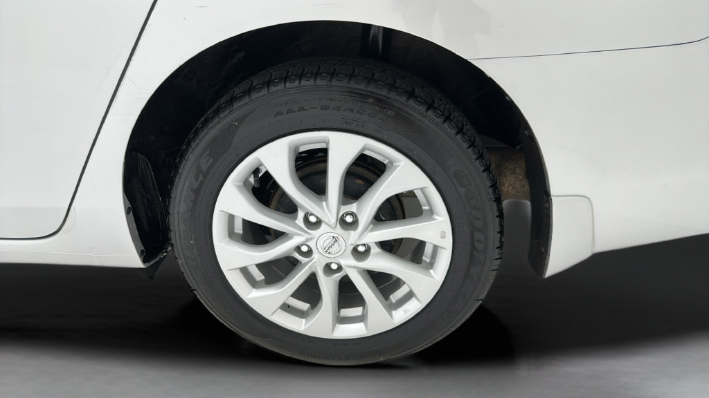 Used 2018 Nissan Sentra SV FWD image 8