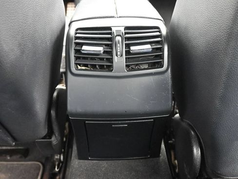 Used 2014 Mercedes-Benz E 350 Sedan image 21