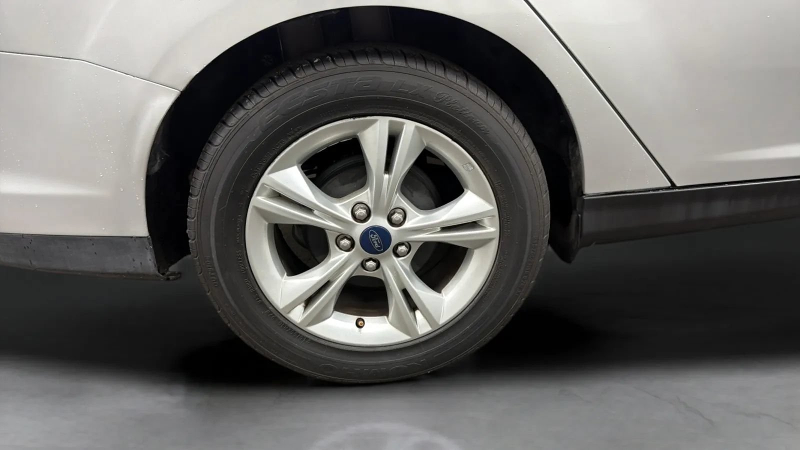 Used 2013 Ford Focus SE FWD image 23