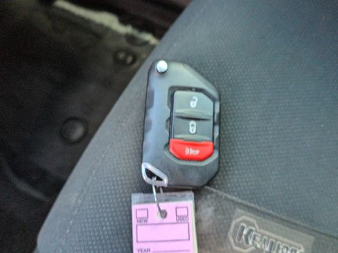 Used 2021 Jeep Wrangler Unlimited Sport AWD/4WD image 32