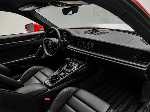 Used 2024 Porsche 911 Carrera GTS w/ Premium Package image 42