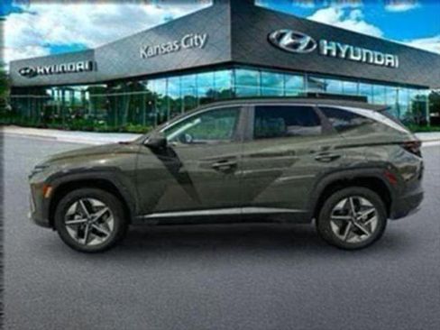 Certified 2025 Hyundai Tucson SEL image 3