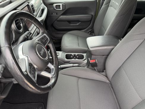 Used 2021 Jeep Gladiator Overland AWD/4WD image 10