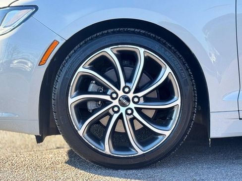 Used 2019 Lincoln MKZ Reserve w/ Reserve Plus Package image 11