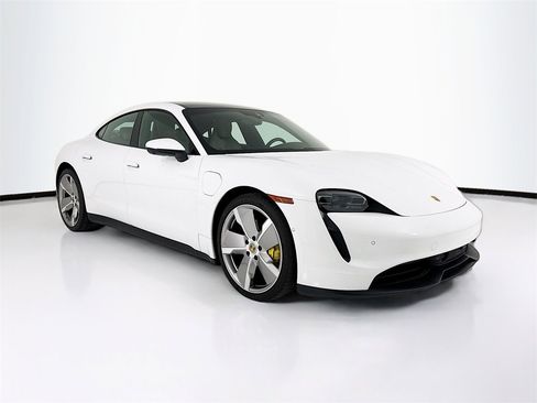 Used 2023 Porsche Taycan image 7