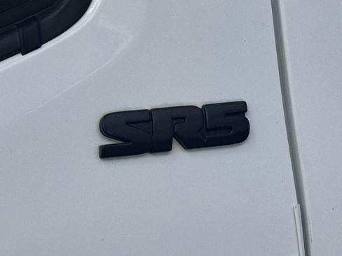 Used 2020 Toyota Tacoma SR5 image 10