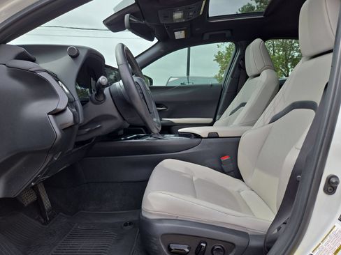 Used 2023 Lexus UX 250h FWD w/ Accessory Package (Z2) image 16