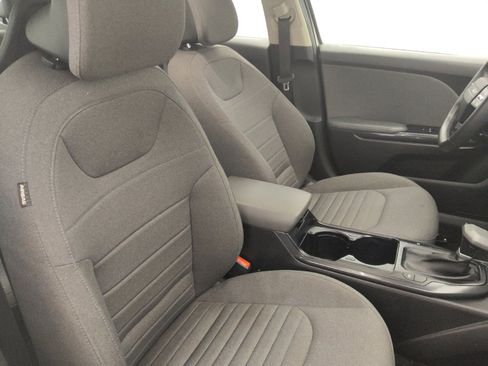Used 2025 Kia K4 EX FWD image 21