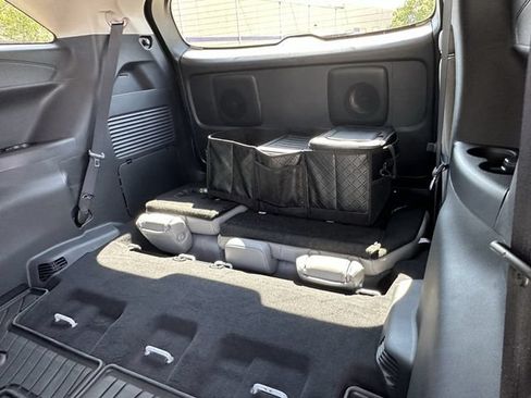 Used 2026 Toyota Sienna XLE FWD image 30