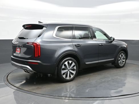 Used 2022 Kia Telluride EX w/ EX Premium Package AWD/4WD image 6