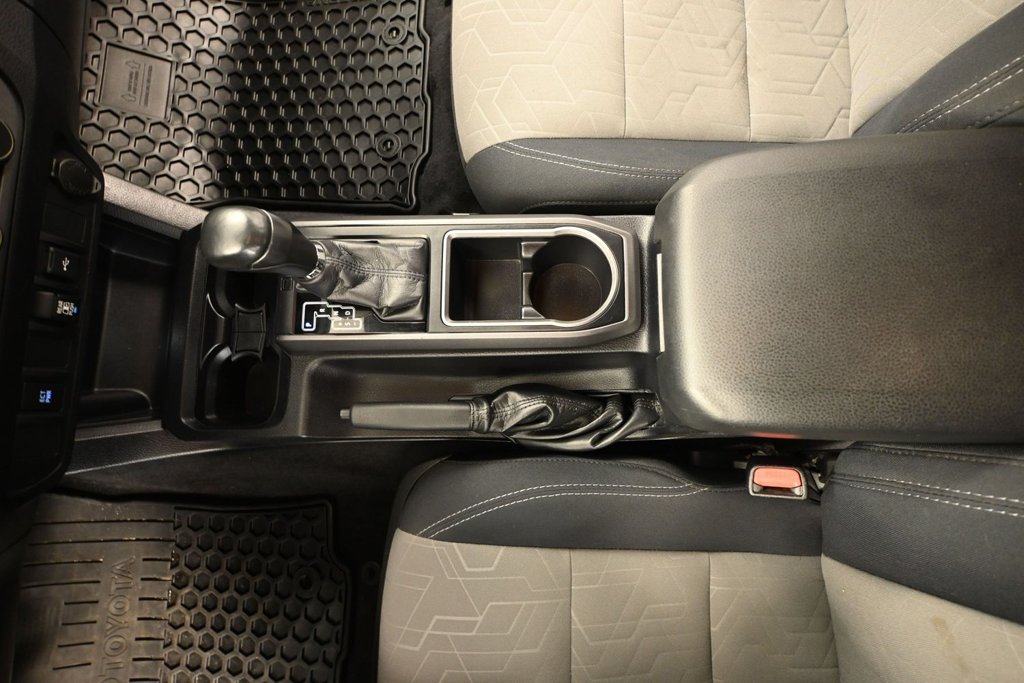 Used 2021 Toyota Tacoma TRD Sport AWD/4WD image 25