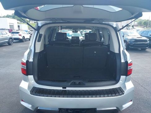 Used 2023 Nissan Armada Platinum w/ Captain's Chairs Package RWD image 9