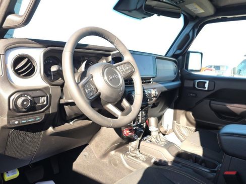 Used 2025 Jeep Wrangler Unlimited Sport S 4xe image 8