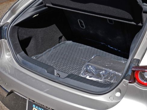 New 2026 MAZDA MAZDA3 Hatchback w/Premium Plus Pkg image 13