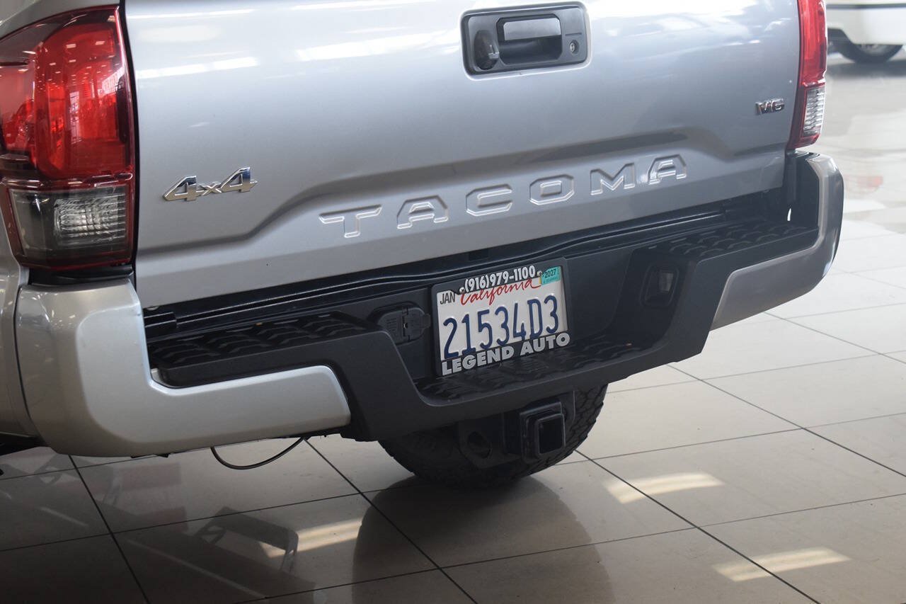 Used 2021 Toyota Tacoma SR5 w/ Technology Package AWD/4WD image 12