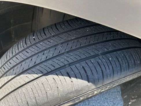 Certified 2024 Volkswagen Atlas SEL AWD/4WD image 43