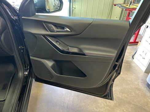 Used 2025 Chevrolet Equinox RS w/ Convenience Package III image 26