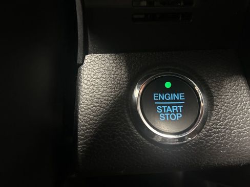 Used 2021 Ford Expedition XLT AWD/4WD image 12