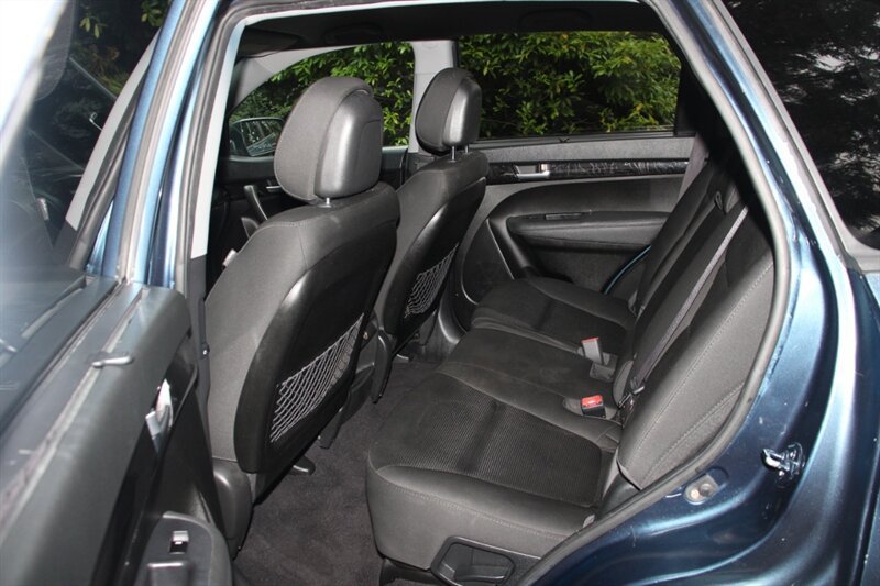 Used 2014 Kia Sorento LX FWD image 15