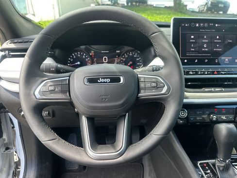 Used 2026 Jeep Compass Limited AWD/4WD image 41