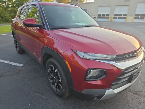 Used 2021 Chevrolet TrailBlazer LT w/ Convenience Package image 8