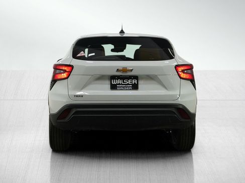 Used 2024 Chevrolet Trax LS w/ Driver Confidence Package image 4