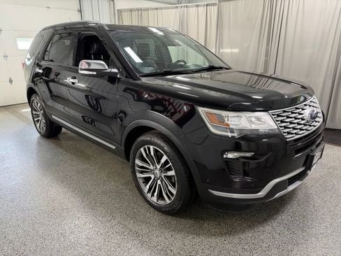 Used 2019 Ford Explorer Platinum AWD/4WD image 3
