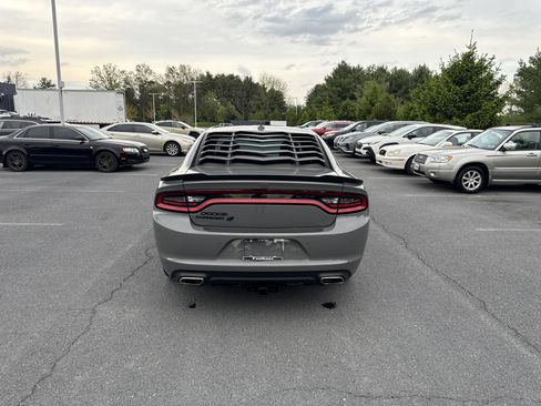 Used 2023 Dodge Charger SXT w/ Blacktop Package AWD/4WD image 23